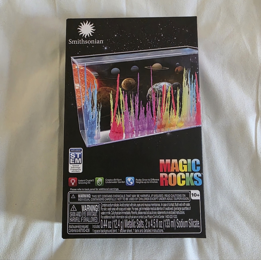NWOT Smithsonian Magic Rocks Crystal Growing Stem Science Kit - Multicolor